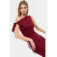 Vücuda Oturan Maxi Elbise Tek Omuz Asimetrik Yaka Polyester Kumaş Rahat Kullanım