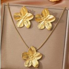 Kadın Gold Çiçek Formlu Takı Seti – Paslanmaz Çelik Kolye ve Küpe