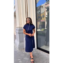 Kadın Kısa Kollu Yakadan ve Etekten Fermuarlı Midi Viskon Iki Iplik Elbise