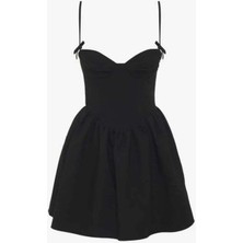 A Little Dream Mini Dress: Rahat ve Şık Tasarım ile Tarzınızı Yansıtın