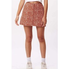 Kadın Desenli Diz Boyu Etek – Pamuk Karışımlı, Renkli & Makinede Yıkanabilir