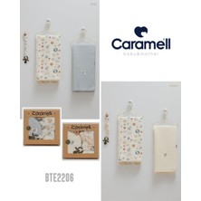 Caramell My Baby Kumsal 80X90 cm 1 Adet Penye 1 Adet Muslin Battaniye 1 Adet Emzik Askısı 3lü Set Kutulu 2206
