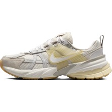 Nike V2K Run Womens Walking Shoes Reflektörlü Kadın Yürüyüş Ayakkabısı Krem