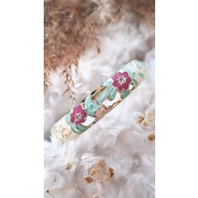 Kalın Çiçekli Renkli Saten Mineli Pirinç Kaplama Zamak Bileklik