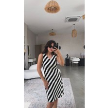 Fy Butik Kadın V Yaka Sıfır Kol Diz Üstü Çizgi Desenli Elbise