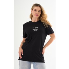 Alexandergardı Önü Baskılı Bisiklet Yaka T-Shirt