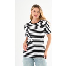 Alexandergardı Bisiklet Yaka Çizgili Kısa Kol T-Shirt