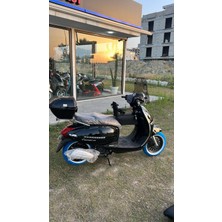 Arora Capucino Motosiklet Çocuk Koltuğu, Emniyet Kemerli, Siyah Deri, Kollu, 2-8 Yaş Arası, Hediyeli