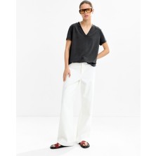 V-Yaka Basic T-Shirt