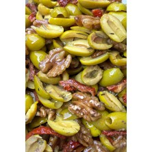 Duman Gurme Zengin Akdeniz Mix 500 gr – Cevizli Biberiyeli Domatesli Kırma Zeytin Karışımı