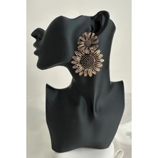 Vintage Altın Rengi Metal Ay Çiçeği Sallantılı Küpe (6cm)