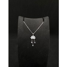 Üç Taş Sallantılı Lotus Çiçeği Ithal Kadın Gümüş Kolye