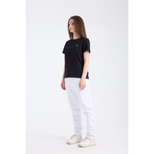 Kadın Regular Fit Yarım Kollu T-Shirt Siyah