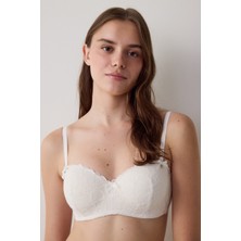 Kırık Beyaz Lotus Dantelli Balenli Dolgusuz Straplez Sütyen