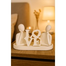 Minimalist Aşk Heykeli – Love Yazılı Çift Figürlü Beton Obje
