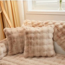 Krem Renk Tavşan Kürklü Peluş Kırlent – 40X40 cm Yumuşak Dokulu Dekoratif Yastık