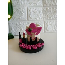 Isme Özel Pembe Temalı Makyaj Malzemeli Kahve Fincanı