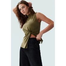 71% Modal 29% Polyester Bluz Dik Yaka Asimetrik Kolsuz Tasarım Kaliteli Işçilik Uzun Ömürlü