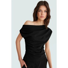 Regular Kalıp Örme Bluz Düşük Kol Asimetrik Yaka Günlük ve Şık Özel Tasarım