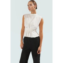 Rahat Kolsuz Bluz Yazlık Dokuma Polyester Karışımlı Trend Tasarım Seçkin Malzeme