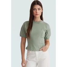 Rahat Yazlık Bluz Renk Fitted Kalıp Kısa Kollu %72 Polyester Şık Görünüm Mükemmel Uyum