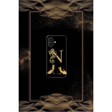 Siyah Desenli Gold T Harfi 16 Plus