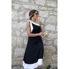 Rose's Boutiqe All About Women Kadın Tek Omuzu Açık Omuzlardan Kurdela Detaylı Çift Renkli Ithal Krep Elbise
