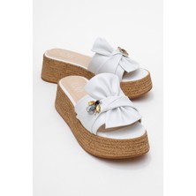 Shara Beyaz Fiyonklu Arı Tokalı Dolgu Tabanlı Kadın Terlik