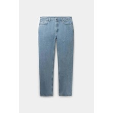 Kibo Jeans: Orta Mavi Renkli, Düz Paçalı ve %100 Pamuklu Şık Pantolon