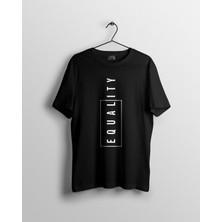 Karikatür Store Equality Eşitlik Minimalist Baskılı Tshirt