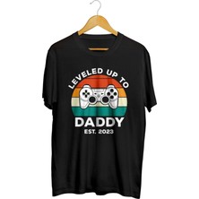 Karikatür Store Leveled Up To Dad Baskılı Unisex Tişört