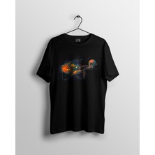 Karikatür Store Televizyonda Uzayı Izleyen Astronot Baskılı Tshirt