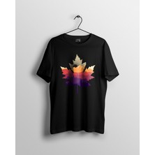 Karikatür Store Yaprağa Saklanan Dağ Tasarımlı Baskılı Tshirt