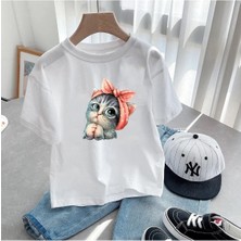 Beyaz Fiyonklu Sevimli Kedicik T-Shirt