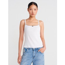 21044 Fiyonk Detaylı Ajurlu Top-Beyaz