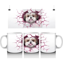 Pembe Çatlak Zeminden Bakan Sevimli Shih Tzu - Baskılı Kahve Kupası
