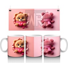 Kalpli Figür Tutan Sevimli Ayıcık Karakteri (Ön ve Arka) - Baskılı Kahve Kupası