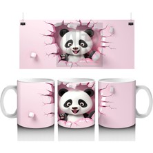 Pembe Kalplerle Süslenmiş Sevimli Panda Figürü - Baskılı Kahve Kupası