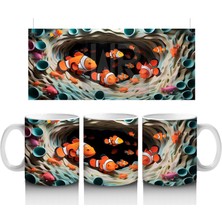 Mercanlar Arasında Yüzen Palyaço Balığı – Baskılı Kahve Kupası