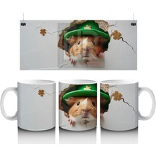 Çatlak Duvarda St. Patrick Şapkalı Sevimli Sincap – Baskılı Kahve Kupası