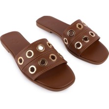 Floxer Modern Zımbalı Düz Terlik Taba 8251