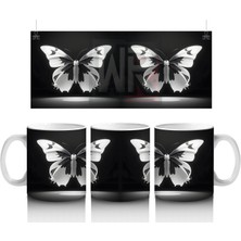 Siyah Zemin Üzerinde Beyaz Kelebekler – Baskılı Kupa