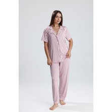 Kompedan Kadın Düğmeli Dikey Çizgi Desenli Kısa Kollu Pijama Takım | Mor Renkli Rahat Ev Giyimi