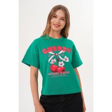 Kadın Yeşil Oversize Cherry Awesome Summer Baskılı Tişört