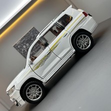 Star Clothes Alaşım Araba Modeli 1:24 Toyota Prado Arazi Aracı Süsleri (Yurt Dışından)
