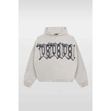 Özgün Tasarımıyla Triple M Hoodie - Rahat ve Şık Gri Sweatshirt
