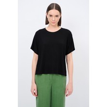 Love My Body Dantel Detaylı Tişört