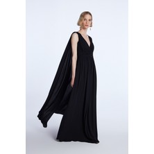 adL Mert Aslan Pelerinli Kolsuz Elbise