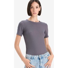 DeFacto Slim Fit Dar Kesim Bisiklet Yaka Basic Düz Fitilli Kaşkorse Kısa Kollu Tişört C0097AX25AU