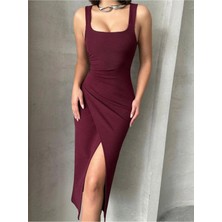 Kare Yaka Derin Yırtmaç Elbise